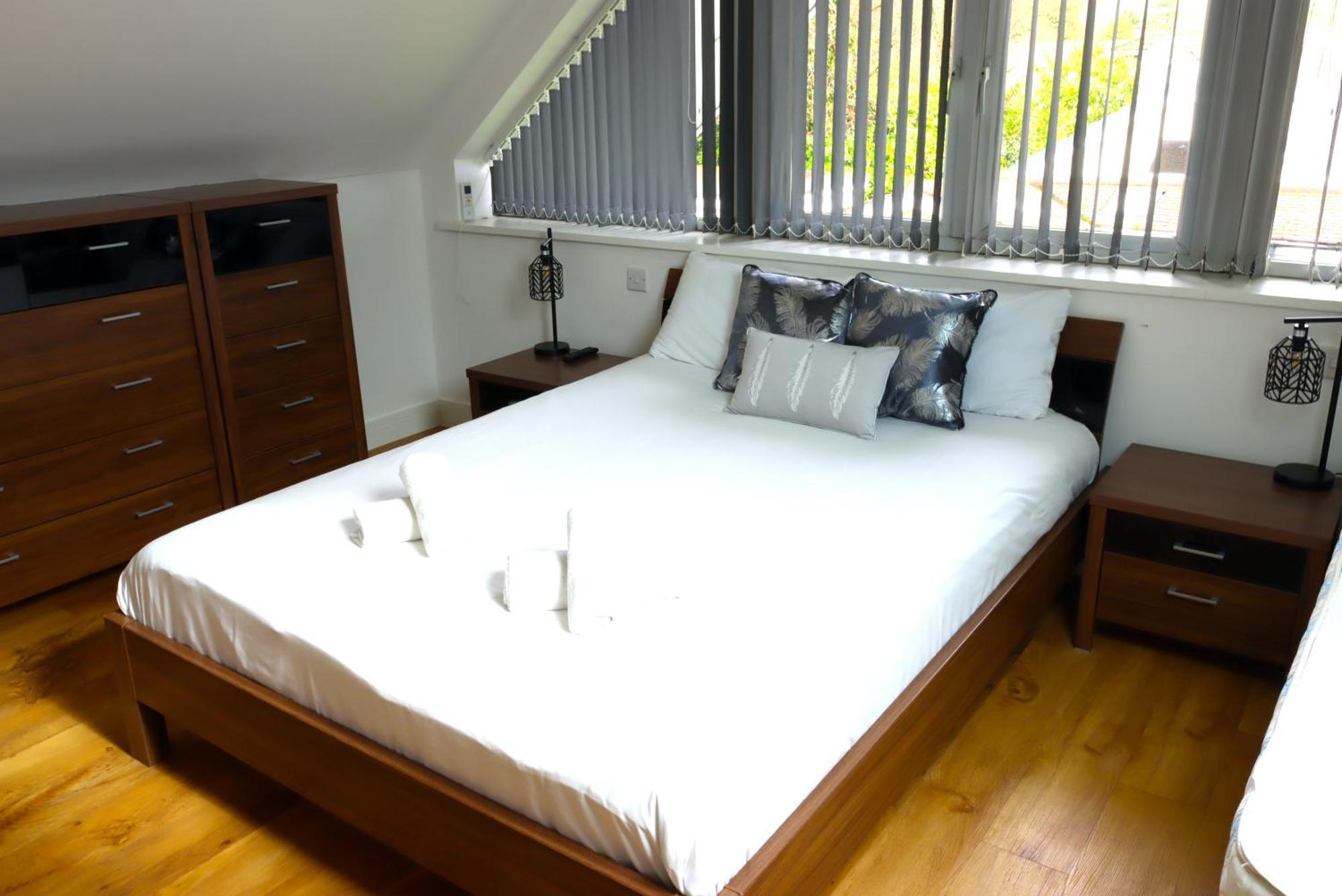 Four Corners Holiday Home Hot Tub & Sauna Ferndown Bagian luar foto