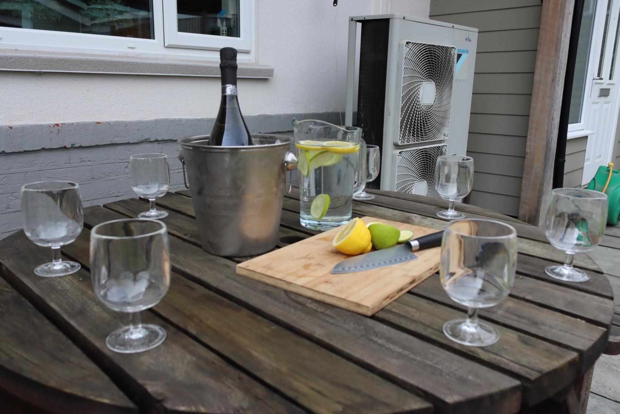 Four Corners Holiday Home Hot Tub & Sauna Ferndown Bagian luar foto
