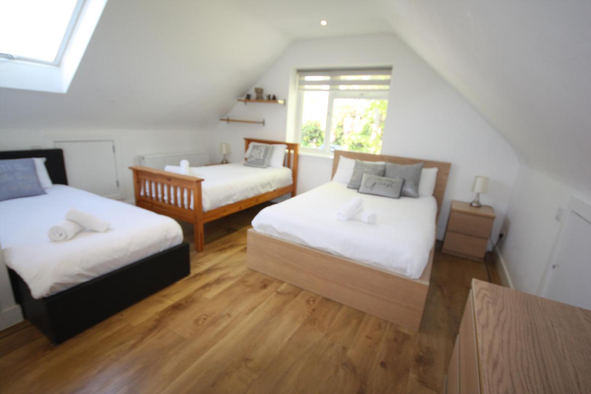 Four Corners Holiday Home Hot Tub & Sauna Ferndown Bagian luar foto