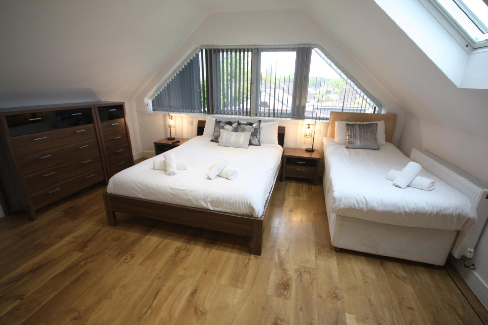 Four Corners Holiday Home Hot Tub & Sauna Ferndown Bagian luar foto