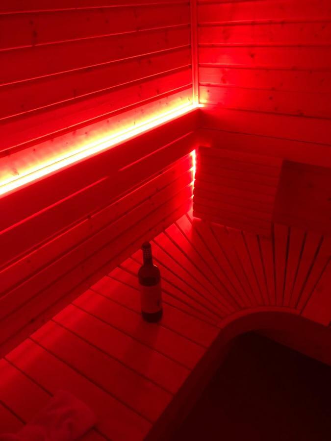 Four Corners Holiday Home Hot Tub & Sauna Ferndown Bagian luar foto